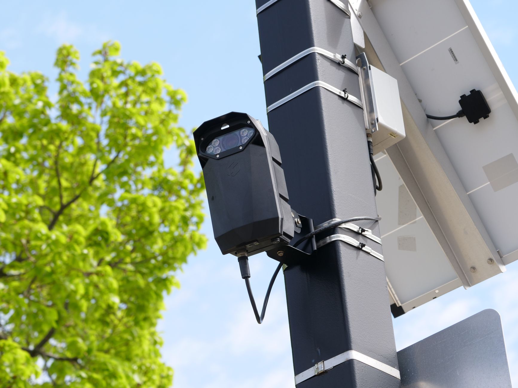 thermal heat map style urban street versus green park scientific instrument sensor closeup